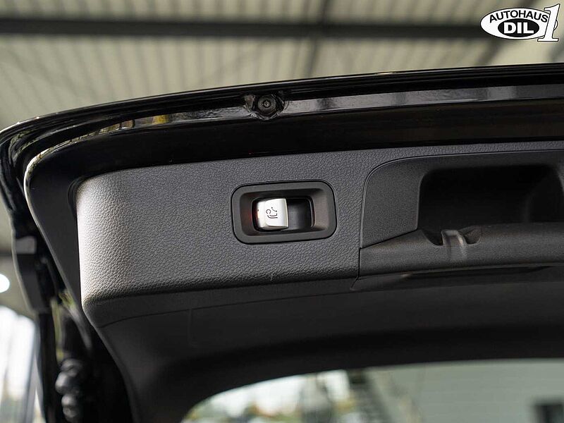 Mercedes-Benz GLC 300 de 4M 9G-T *AHK*PANO*360*AMG Inter. *