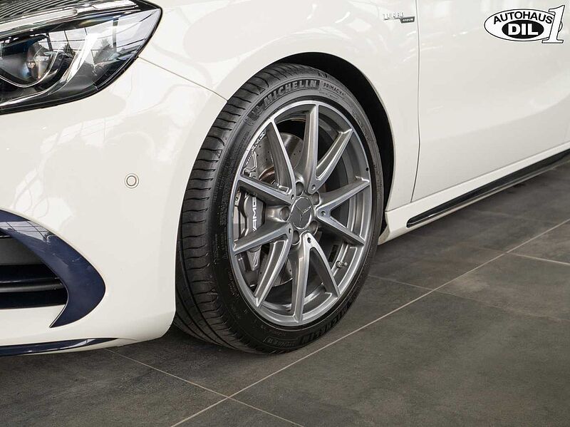 Mercedes-Benz A 45 AMG 4Matic *PANO*RFK*DISTR. +*KEYLESS-GO*