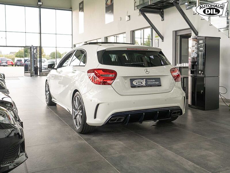 Mercedes-Benz A 45 AMG 4Matic *PANO*RFK*DISTR. +*KEYLESS-GO*