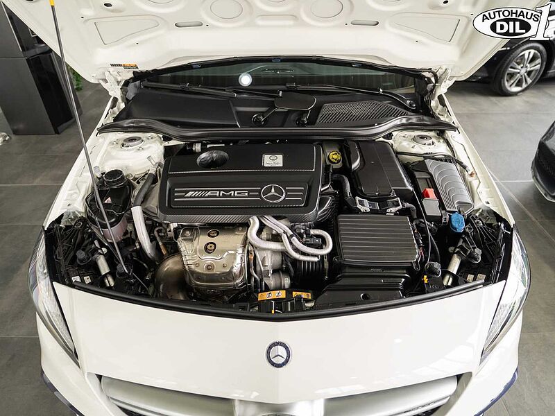 Mercedes-Benz A 45 AMG 4Matic *PANO*RFK*DISTR. +*KEYLESS-GO*