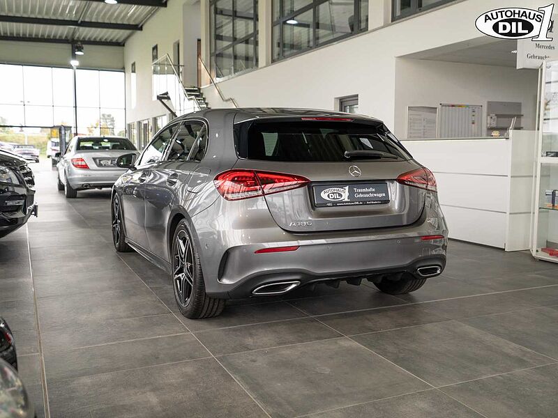 Mercedes-Benz A 180 7G-DCT AMG Line *R-KAMERA*AMBIENTE*NIGHT*