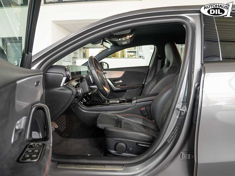 Mercedes-Benz A 180 7G-DCT AMG Line *R-KAMERA*AMBIENTE*NIGHT*