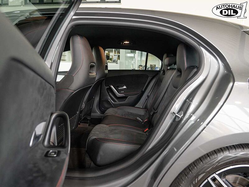 Mercedes-Benz A 180 7G-DCT AMG Line *R-KAMERA*AMBIENTE*NIGHT*