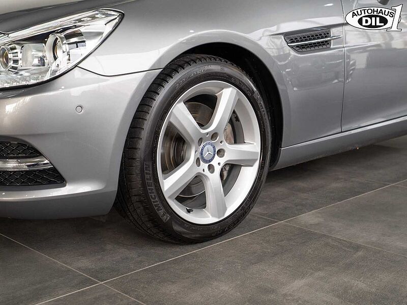 Mercedes-Benz SLK 250 BlueEFF. 7G-T *LEDER*MEMORY*PANO*1.HD*