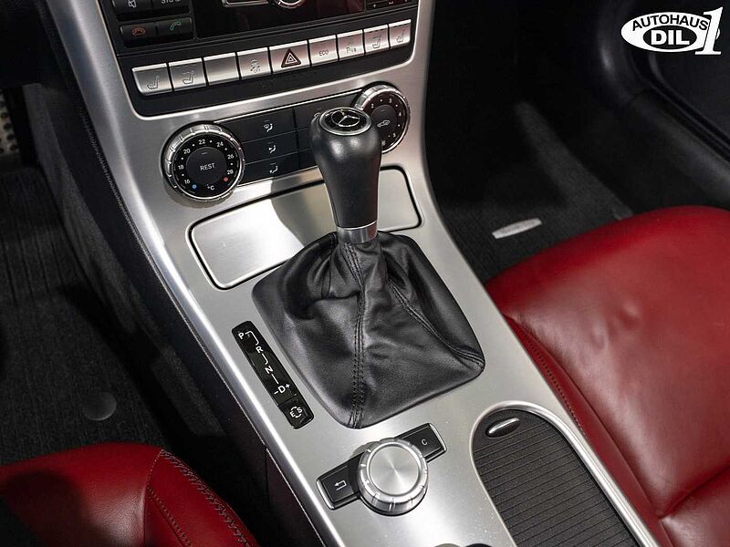 Mercedes-Benz SLK 250 BlueEFF. 7G-T *LEDER*MEMORY*PANO*1.HD*
