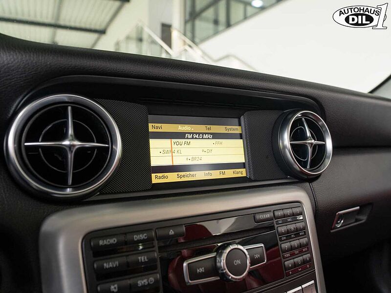 Mercedes-Benz SLK 250 BlueEFF. 7G-T *LEDER*MEMORY*PANO*1.HD*