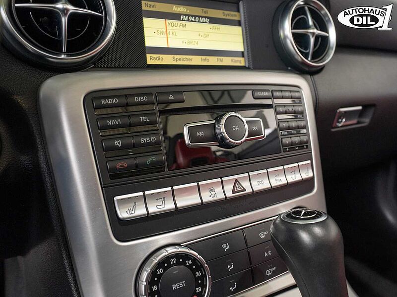 Mercedes-Benz SLK 250 BlueEFF. 7G-T *LEDER*MEMORY*PANO*1.HD*