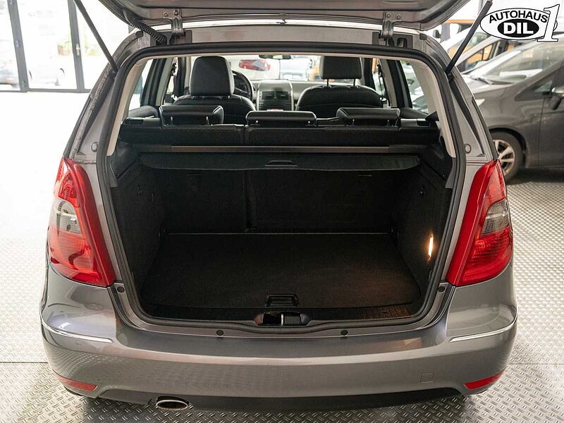 Mercedes-Benz A 180 Avantgarde *SHZ*SITZ-KOMFORT-PAKET*