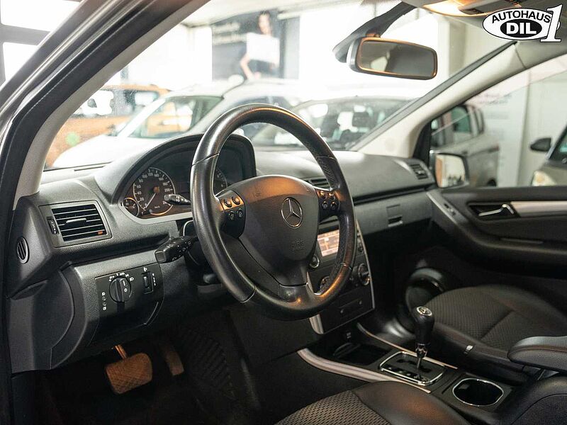 Mercedes-Benz A 180 Avantgarde *SHZ*SITZ-KOMFORT-PAKET*