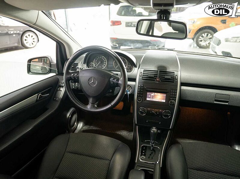 Mercedes-Benz A 180 Avantgarde *SHZ*SITZ-KOMFORT-PAKET*
