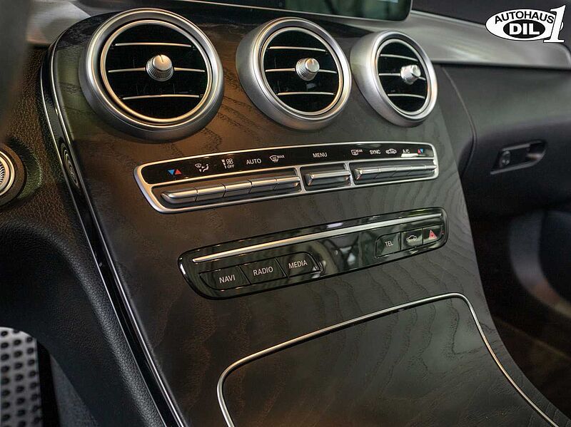 Mercedes-Benz C 220 d Cabrio 9G-T *AMG*SPUR*1.HAND*