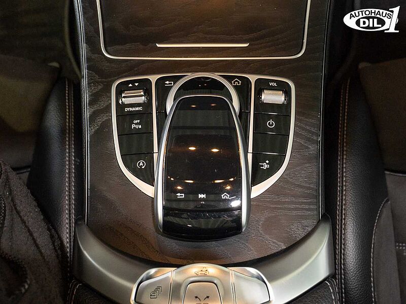 Mercedes-Benz C 220 d Cabrio 9G-T *AMG*SPUR*1.HAND*