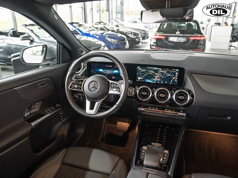 Mercedes-Benz GLA 220 d 8G-DCT *R-KAMERA*DISTR. +*CARPLAY*