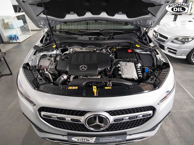 Mercedes-Benz GLA 220 d 8G-DCT *R-KAMERA*DISTR. +*CARPLAY*
