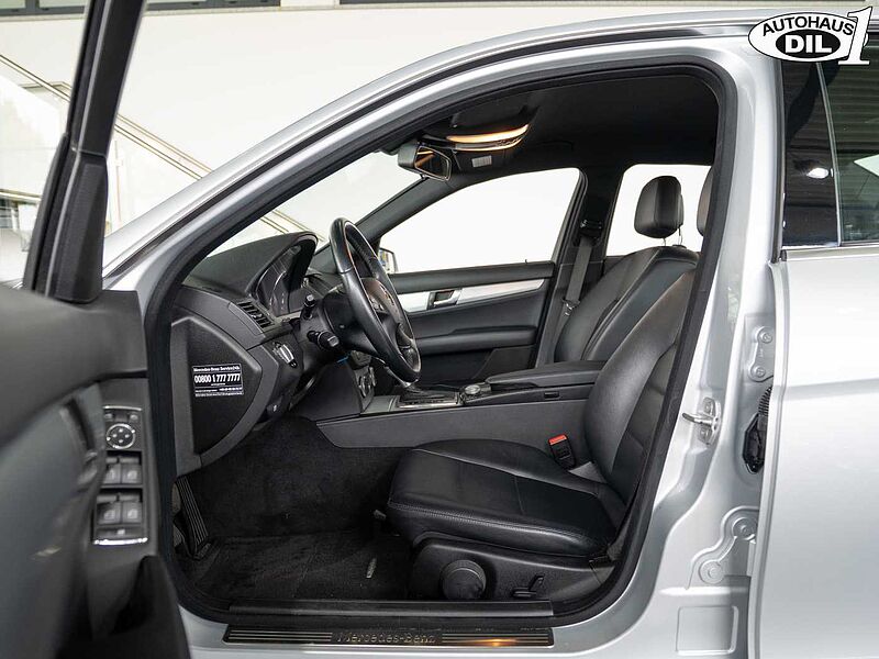 Mercedes-Benz C 300 4Matic *Avantgarde* Leder* V6 *7-Gang*