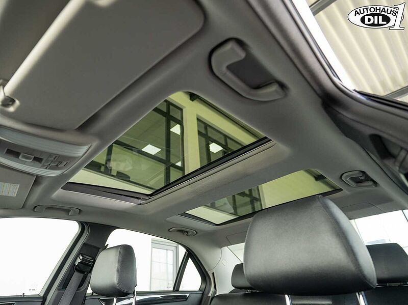 Mercedes-Benz E 500 *PANO*DISTR. +*AIRMATIC*SCHECKHEFT*