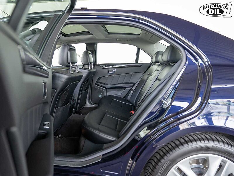 Mercedes-Benz E 500 *PANO*DISTR. +*AIRMATIC*SCHECKHEFT*