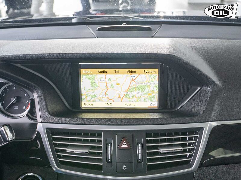Mercedes-Benz E 500 *PANO*DISTR. +*AIRMATIC*SCHECKHEFT*