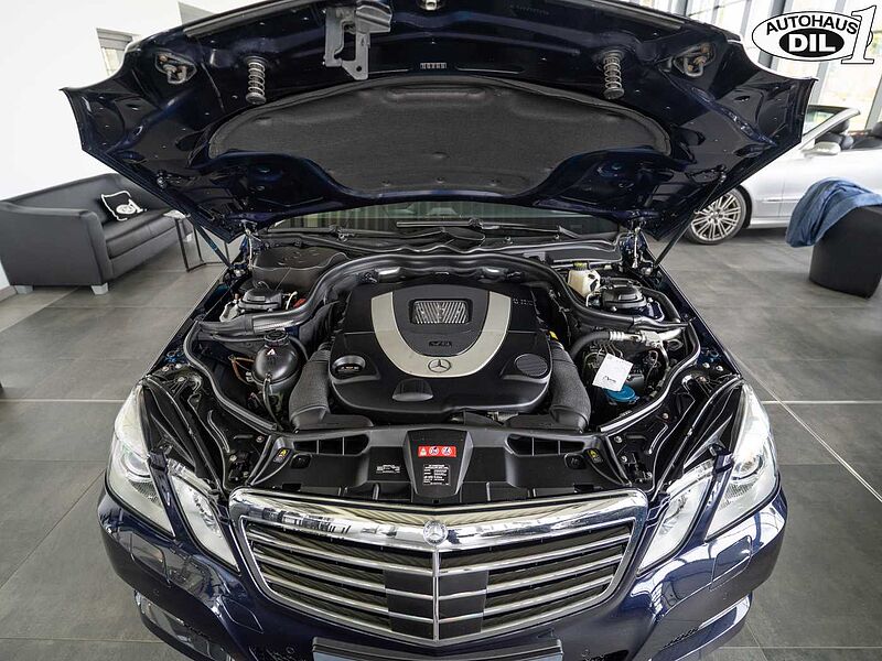 Mercedes-Benz E 500 *PANO*DISTR. +*AIRMATIC*SCHECKHEFT*
