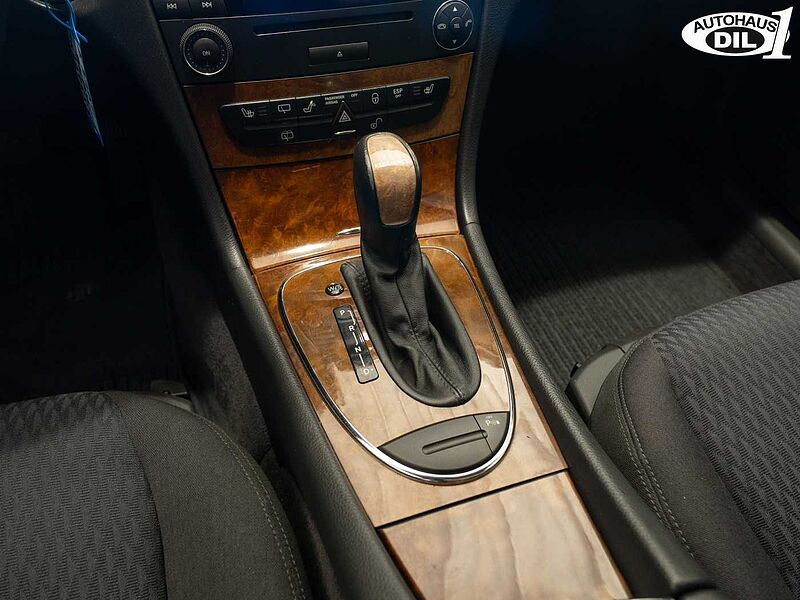 Mercedes-Benz E 240 T Elegance *XENON*PARKTRONIC*