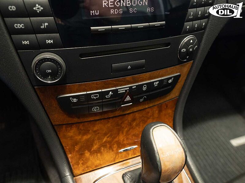 Mercedes-Benz E 240 T Elegance *XENON*PARKTRONIC*