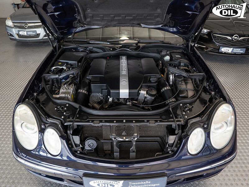 Mercedes-Benz E 240 T Elegance *XENON*PARKTRONIC*