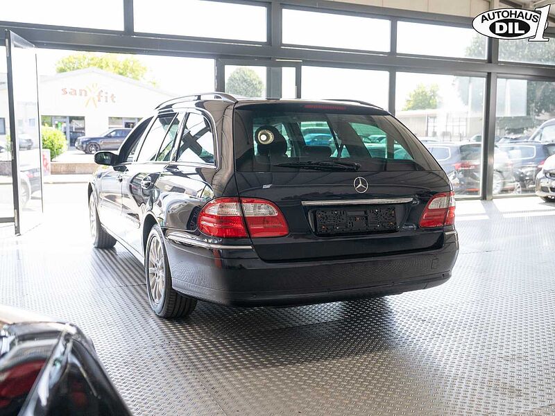 Mercedes-Benz E 240 T Elegance *XENON*PARKTRONIC*