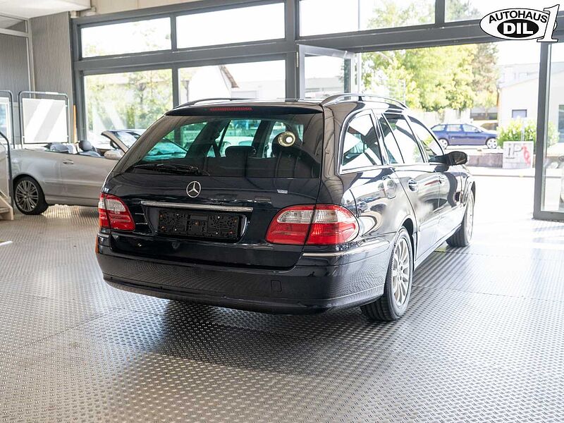 Mercedes-Benz E 240 T Elegance *XENON*PARKTRONIC*