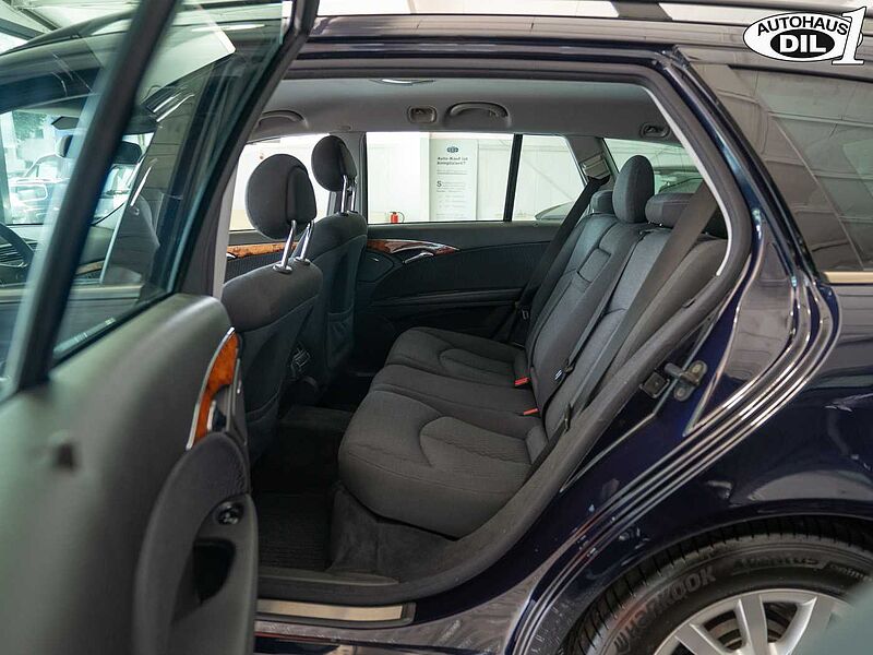 Mercedes-Benz E 240 T Elegance *XENON*PARKTRONIC*