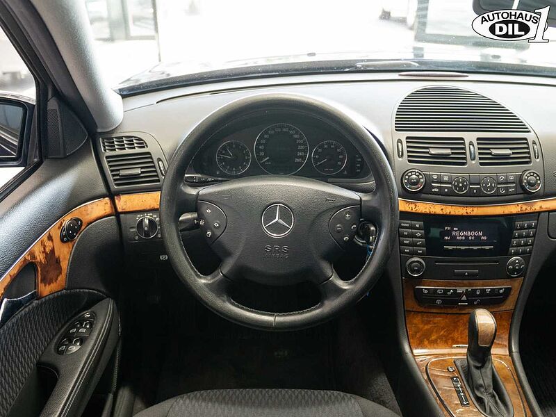 Mercedes-Benz E 240 T Elegance *XENON*PARKTRONIC*