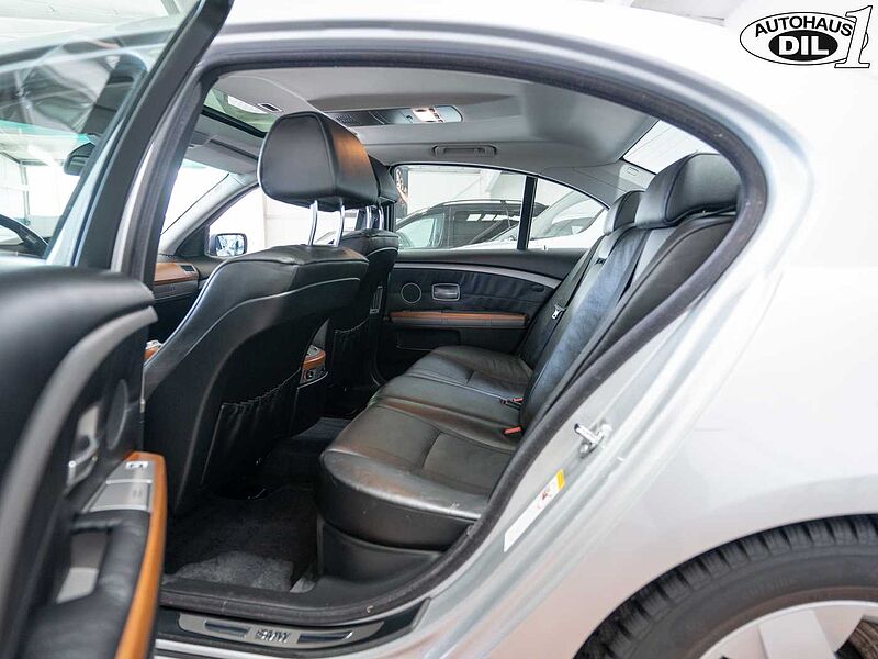 BMW 735 Limousine