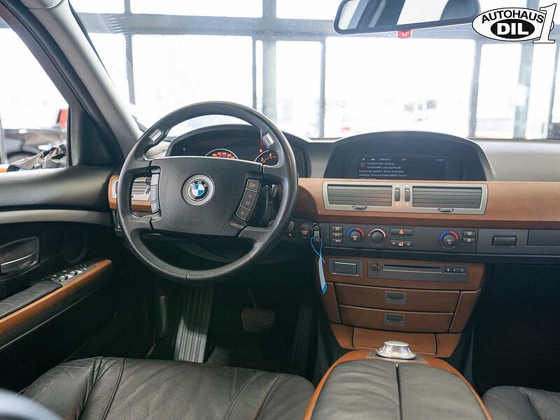 BMW 735 Limousine