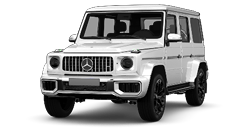 Zu sehen ist ein weißer Mercedes Benz Geländewagen / SUV vor einem weißen Hintergrund