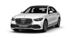 Zu sehen ist ein weißer Mercedes Benz Coupé vor einem weißen Hintergrund